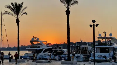 Tramonto al porto di Brindisi